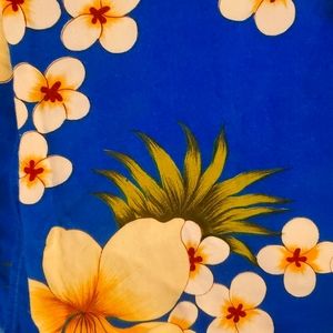 SWIM COVER UP. BEAUTIFUL BLUE FLORAL 55X43